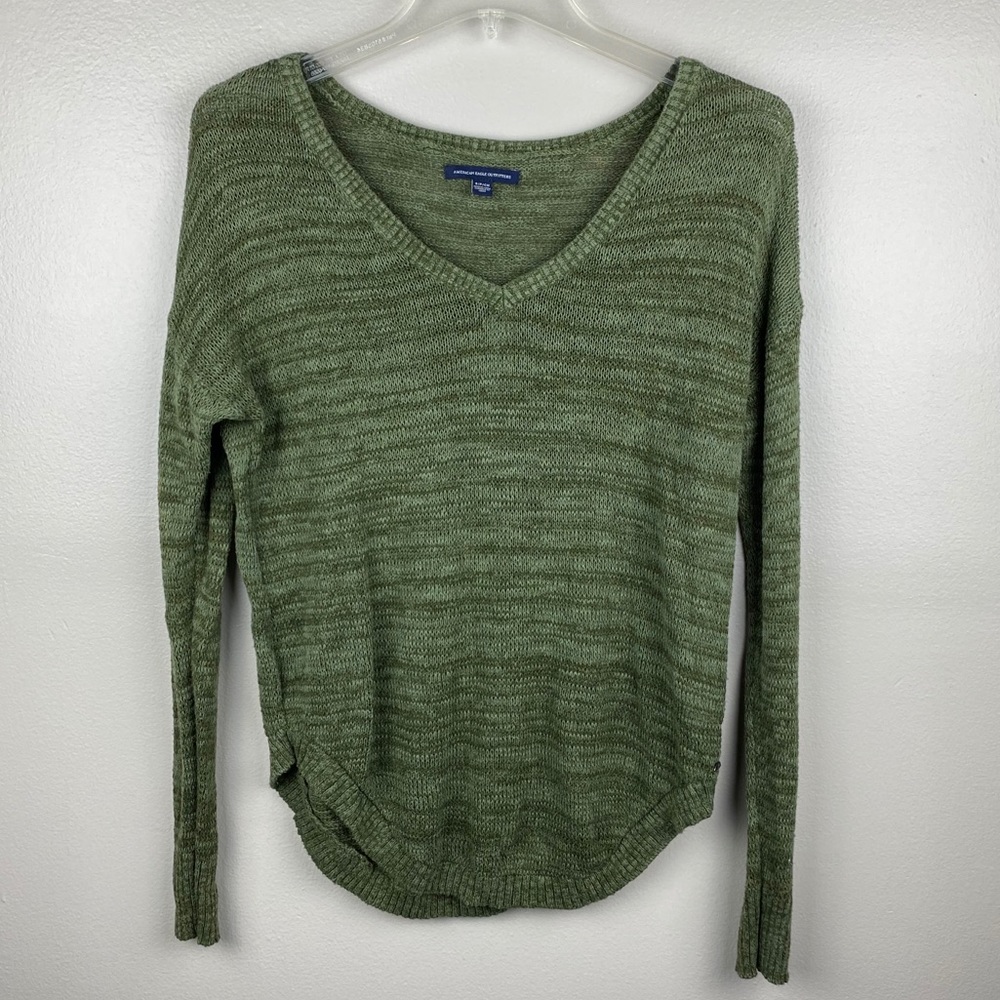 American Eagle V Neck Lightweight Sweater